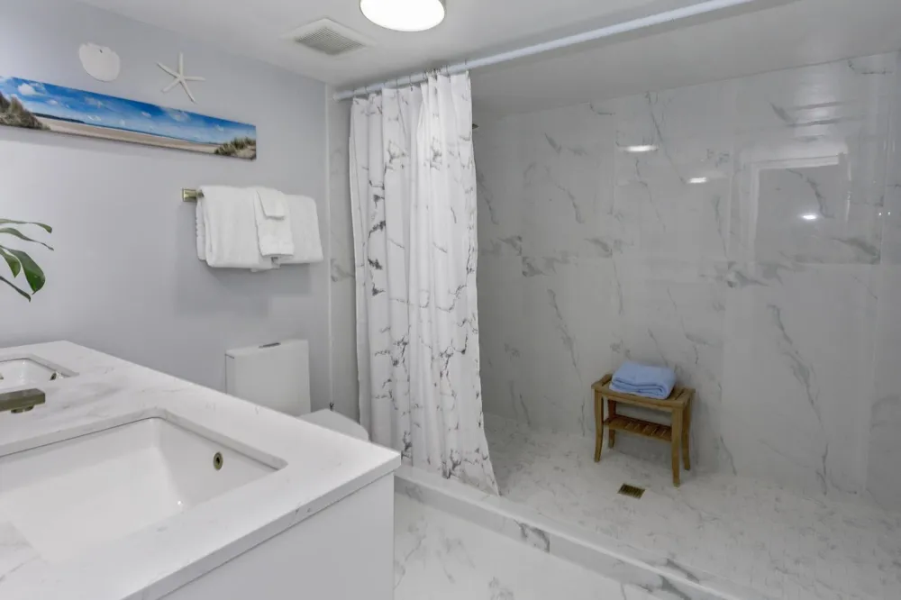 5540 Ocean Drive #8c Riviera Beach, FL 33404