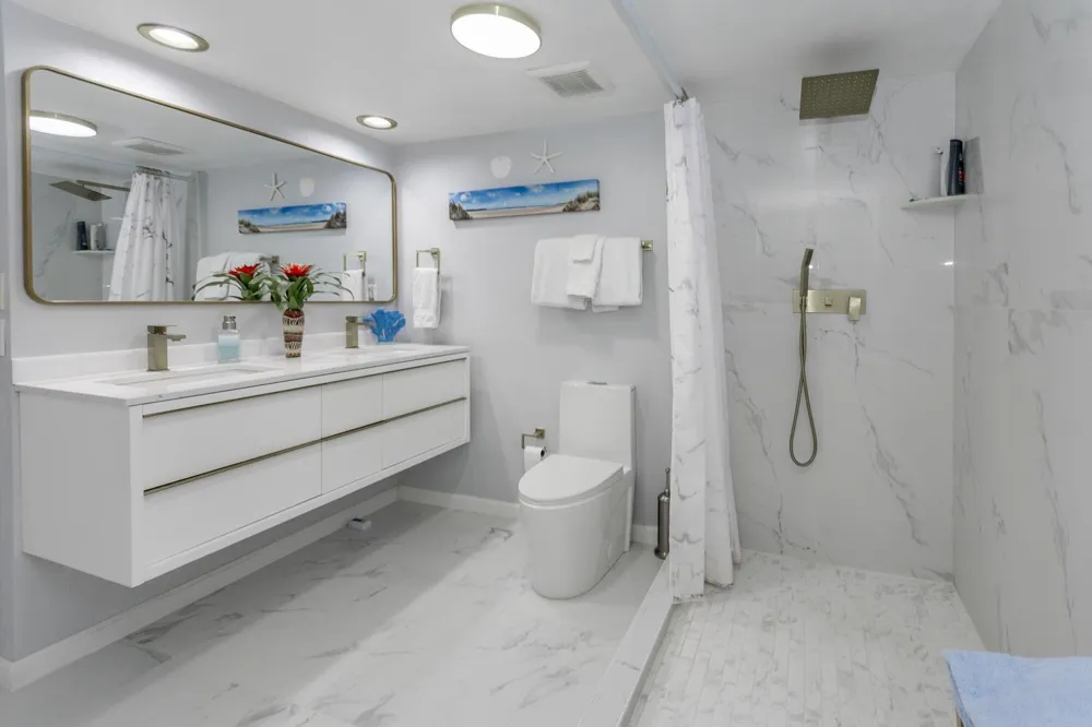 5540 Ocean Drive #8c Riviera Beach, FL 33404