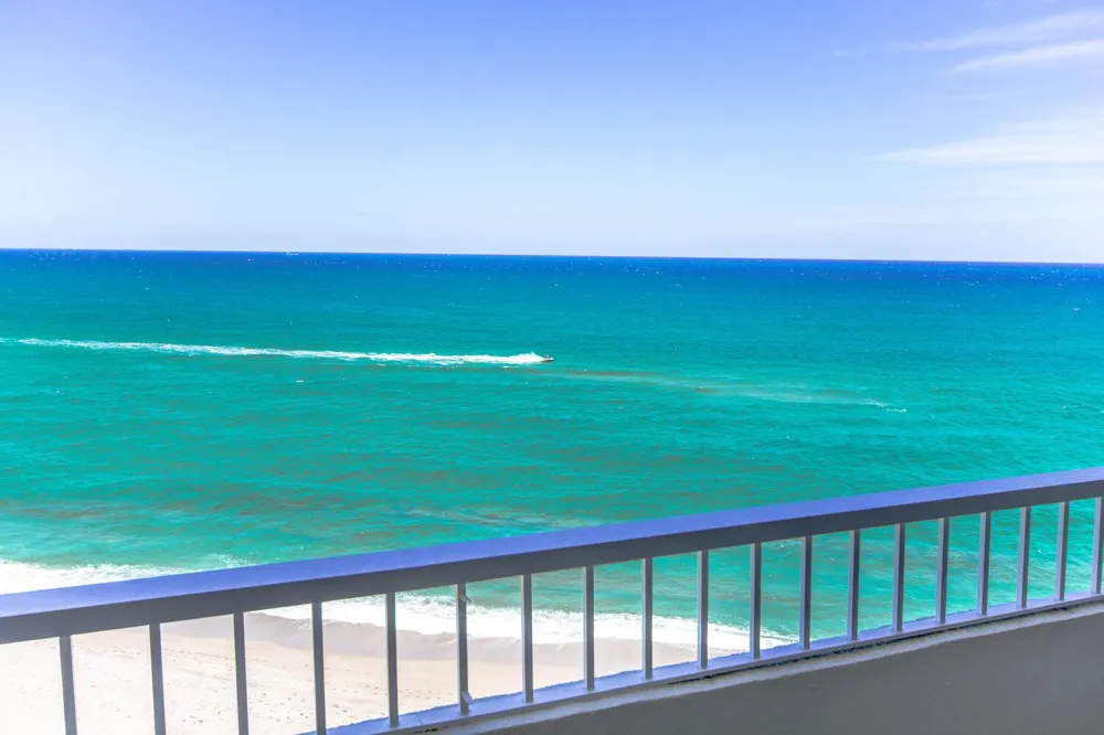 5540 Ocean Drive #8c Riviera Beach, FL 33404