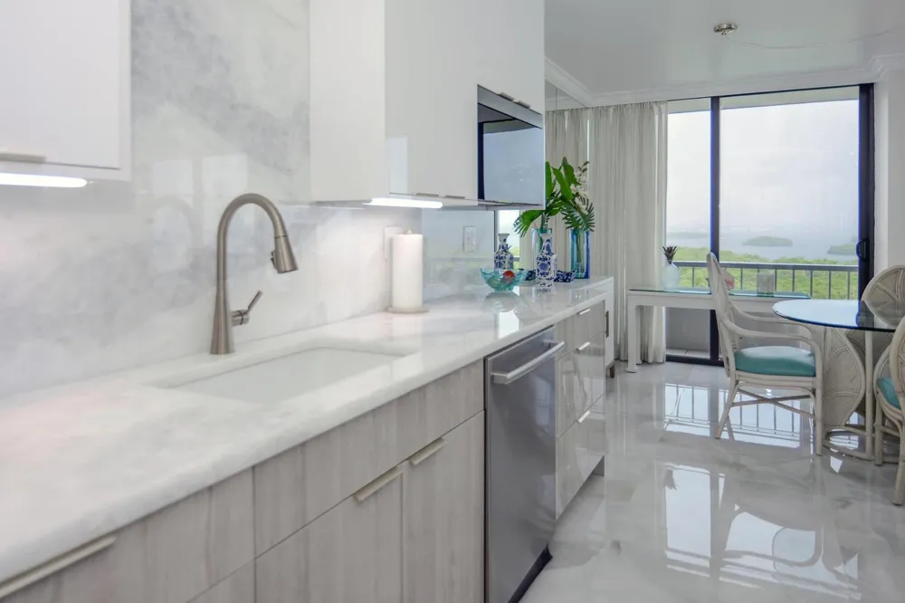 5540 Ocean Drive #8c Riviera Beach, FL 33404