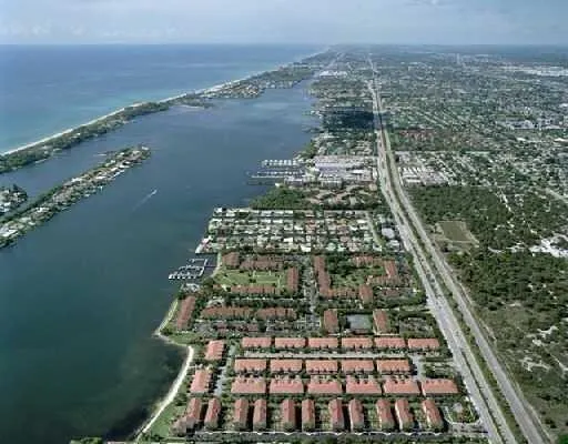 123 Yacht Club Way #207 Hypoluxo, FL 33462