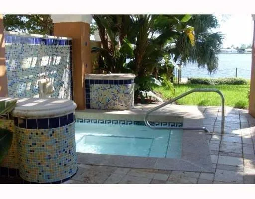 123 Yacht Club Way #207 Hypoluxo, FL 33462