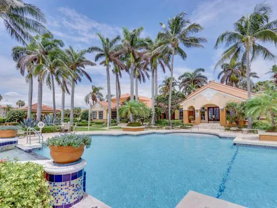 123 Yacht Club Way #207 Hypoluxo, FL 33462