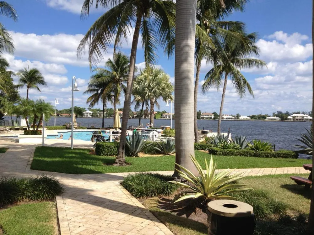 123 Yacht Club Way #207 Hypoluxo, FL 33462