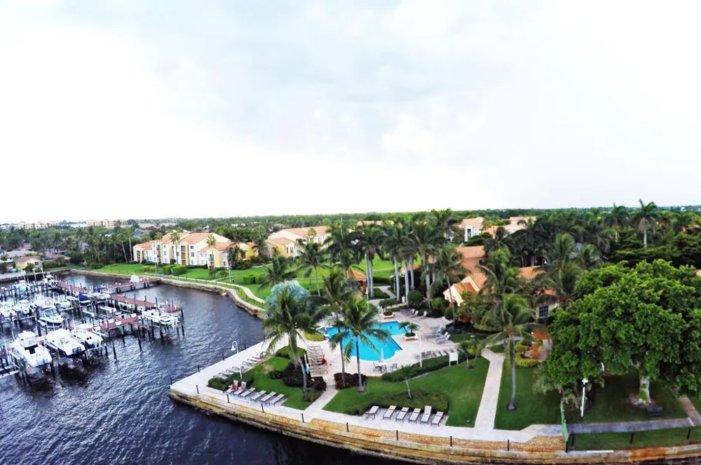 123 Yacht Club Way #207 Hypoluxo, FL 33462