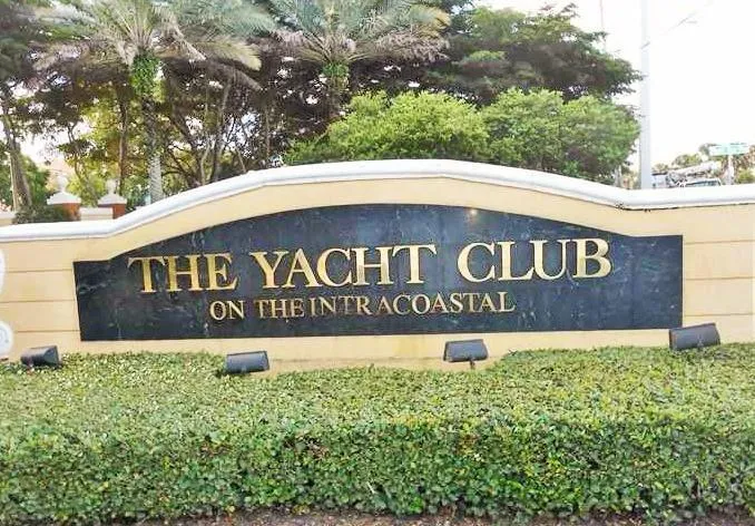 123 Yacht Club Way #207 Hypoluxo, FL 33462