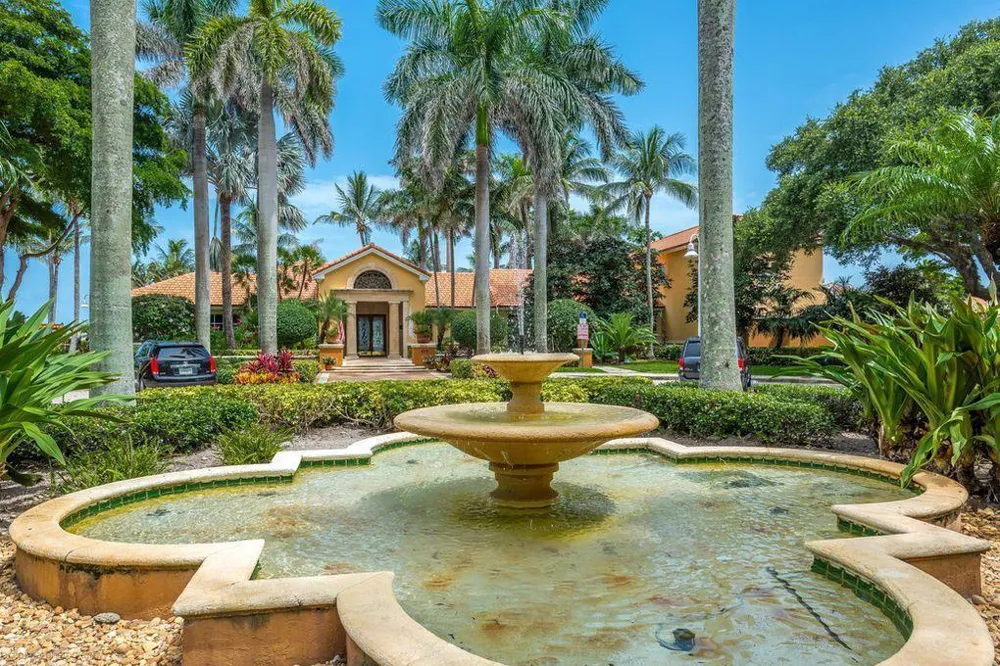 123 Yacht Club Way #207 Hypoluxo, FL 33462