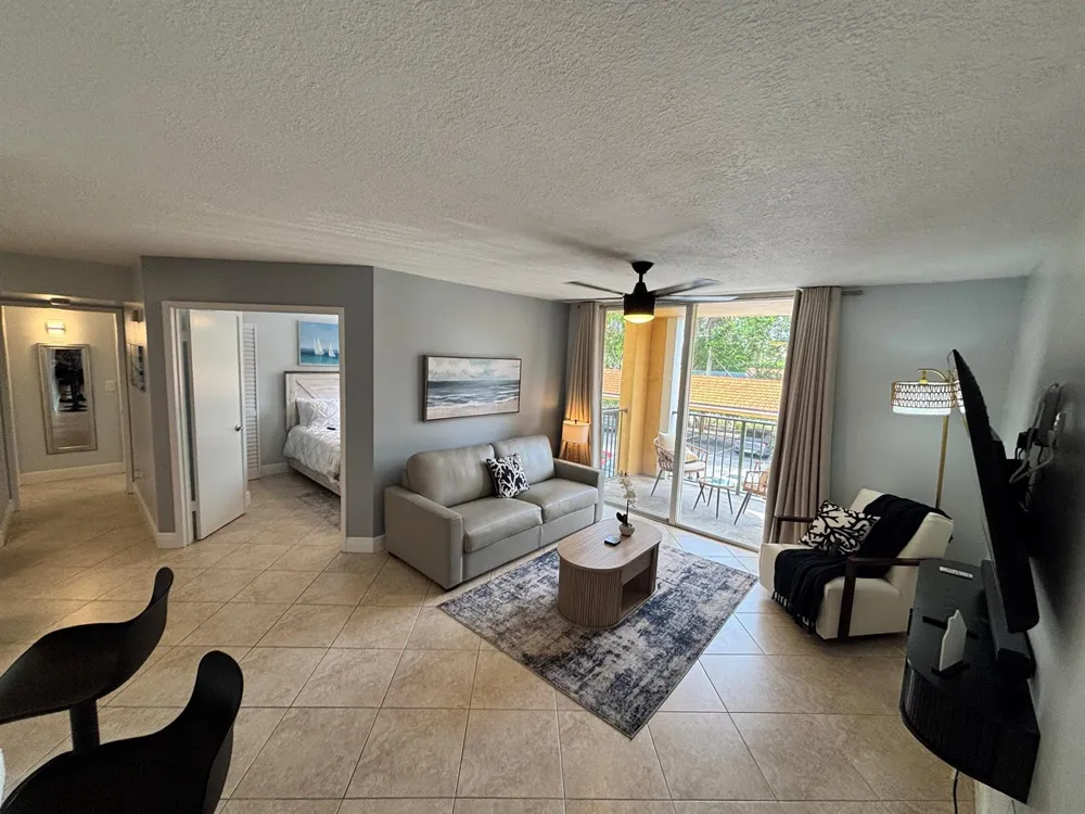123 Yacht Club Way #207 Hypoluxo, FL 33462