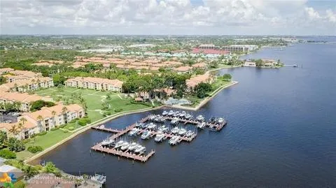123 Yacht Club Way #207 Hypoluxo, FL 33462