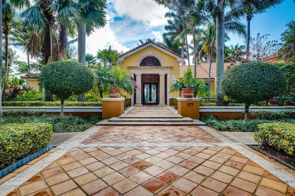 123 Yacht Club Way #207 Hypoluxo, FL 33462