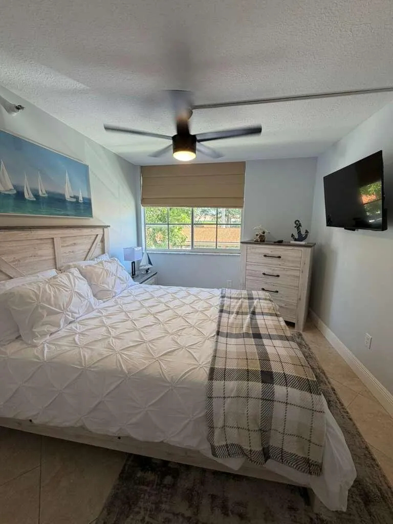 123 Yacht Club Way #207 Hypoluxo, FL 33462