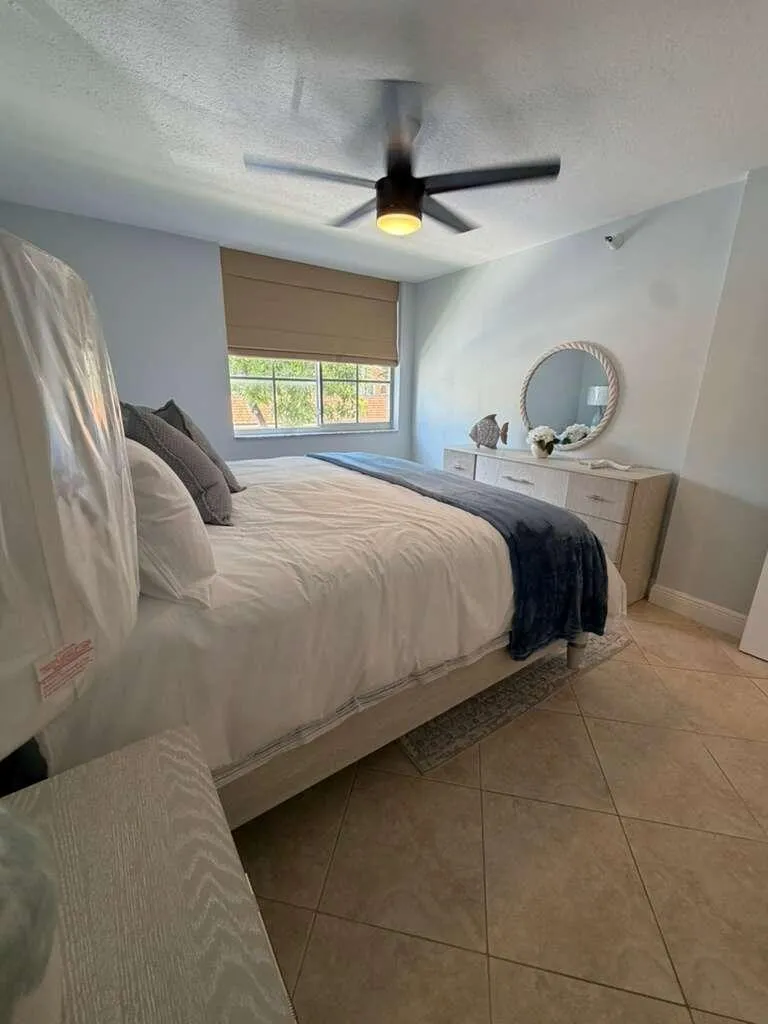 123 Yacht Club Way #207 Hypoluxo, FL 33462