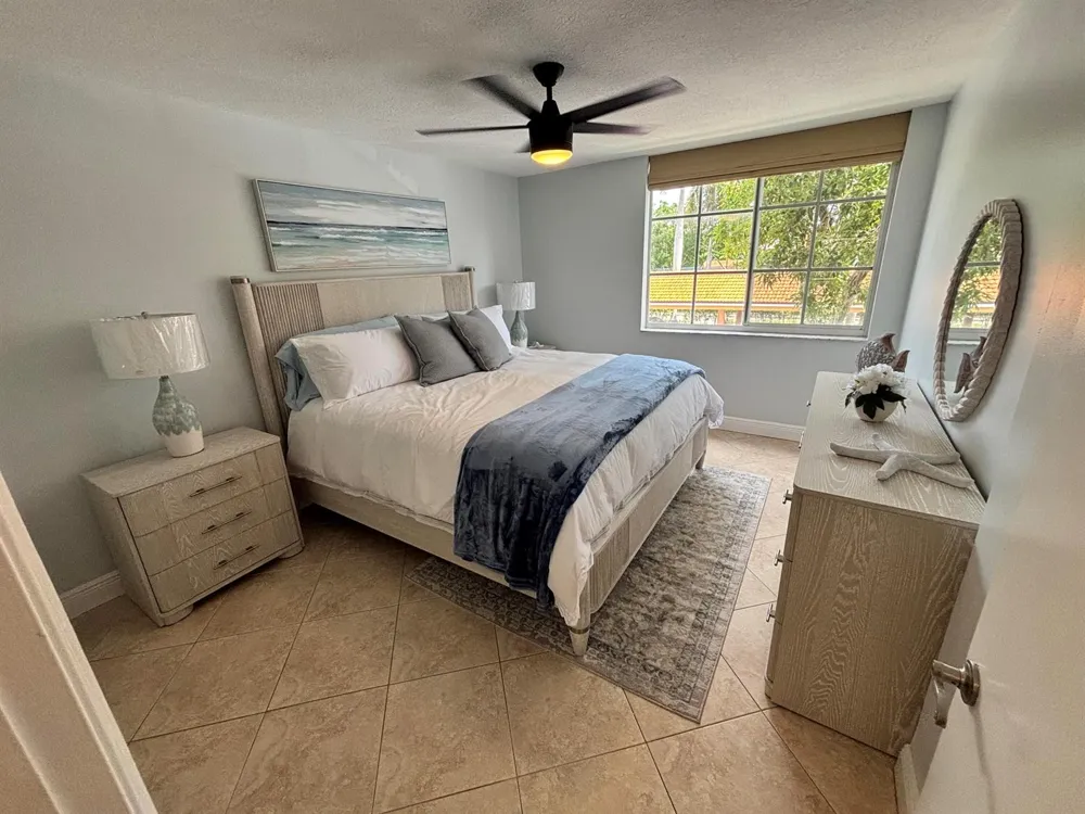 123 Yacht Club Way #207 Hypoluxo, FL 33462