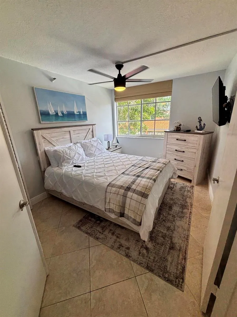 123 Yacht Club Way #207 Hypoluxo, FL 33462