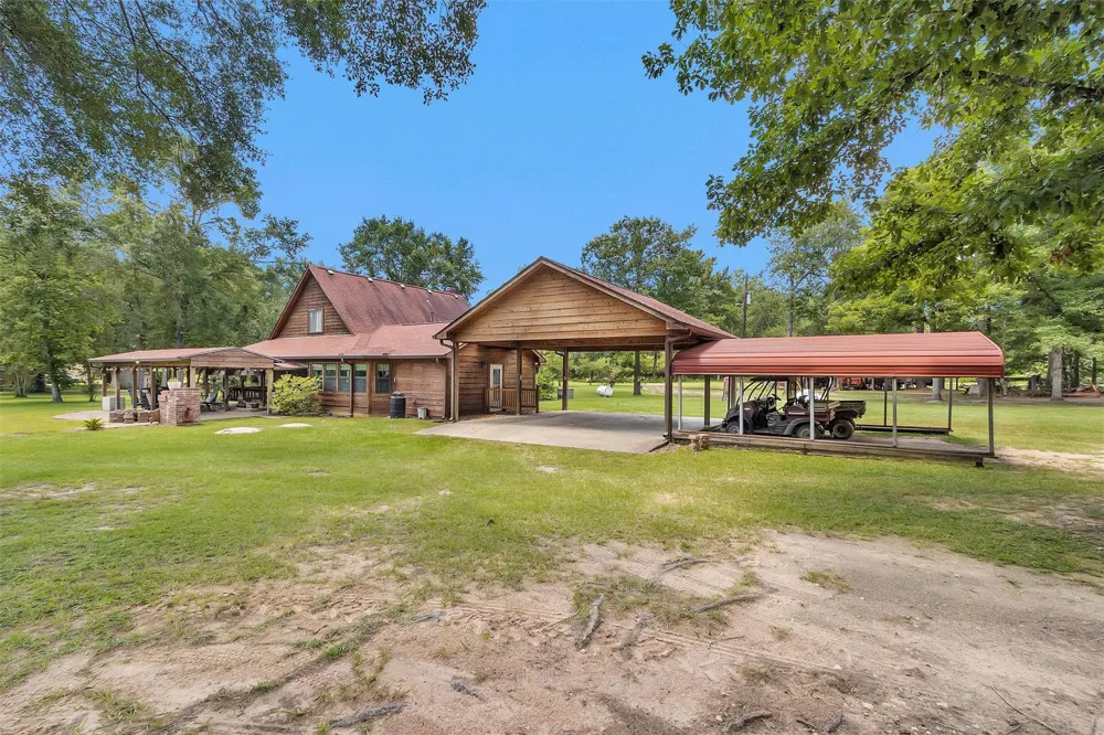 388 N G Smith Road Livingston, TX 77351