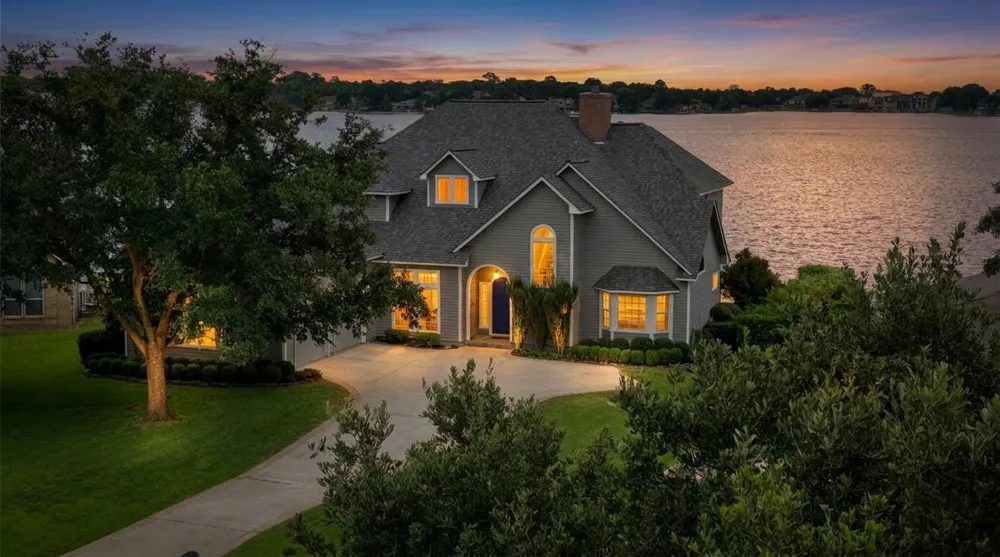 12130 Sagittarius Drive E Willis, TX 77318