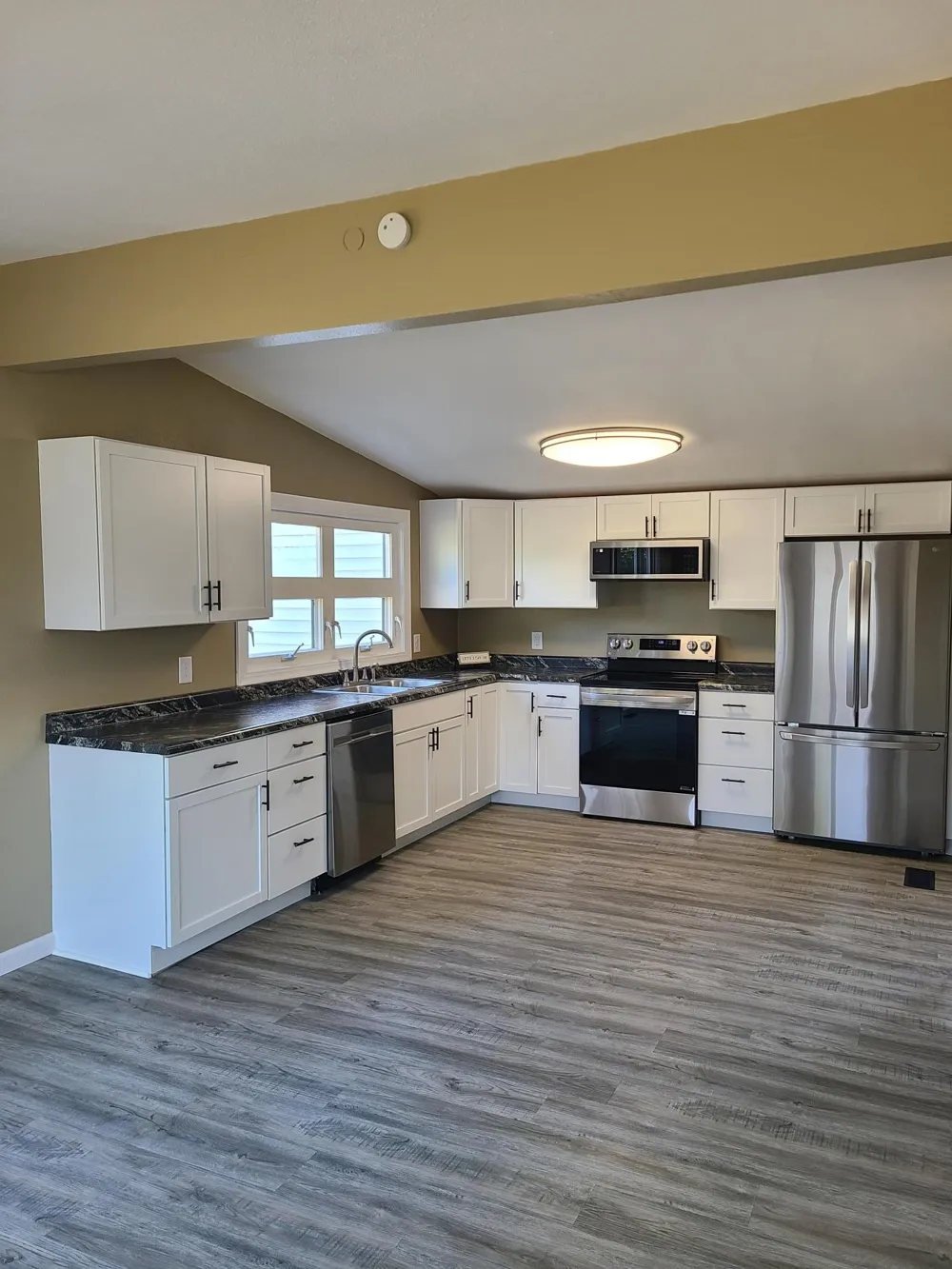 14 Hemlock Circle Babbitt, MN 55706