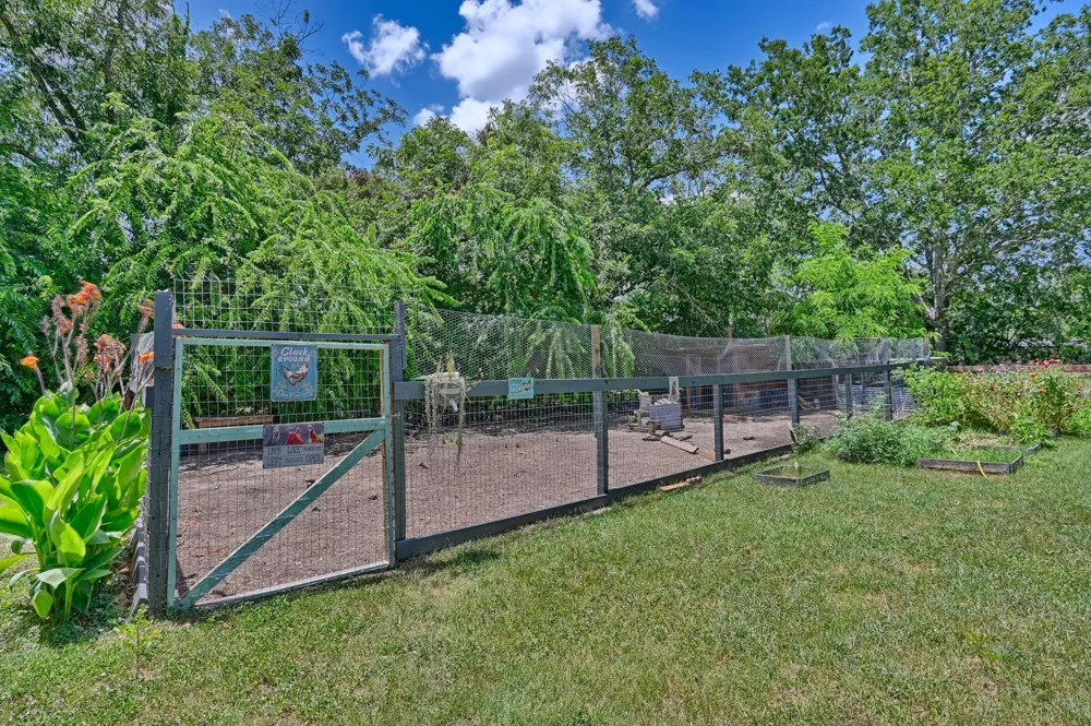 411 Bohlmann Avenue Schulenburg, TX 78956