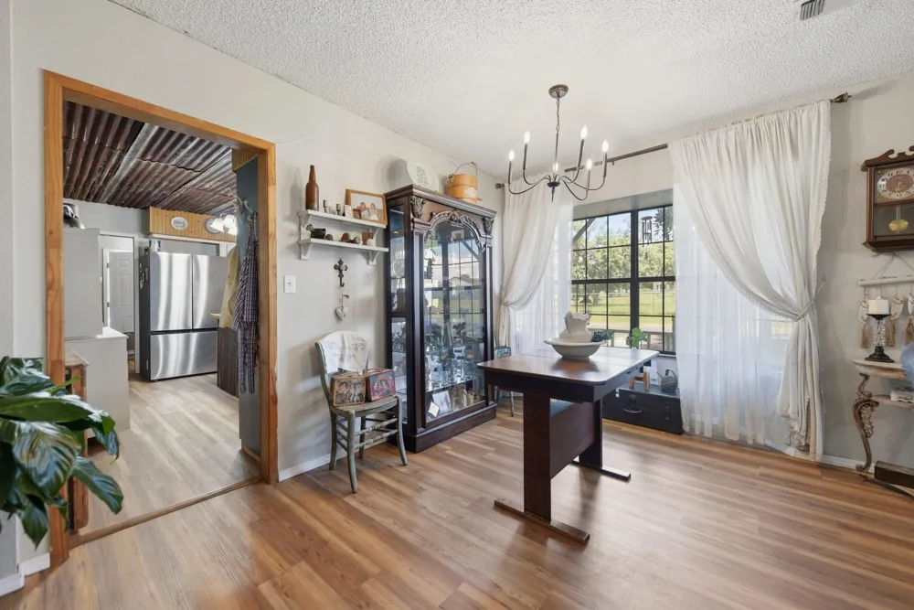411 Bohlmann Avenue Schulenburg, TX 78956