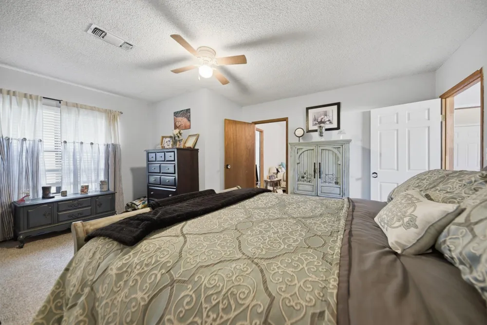 411 Bohlmann Avenue Schulenburg, TX 78956
