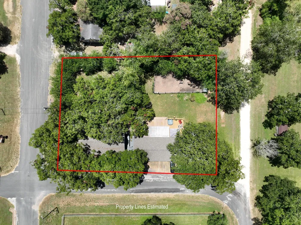 411 Bohlmann Avenue Schulenburg, TX 78956
