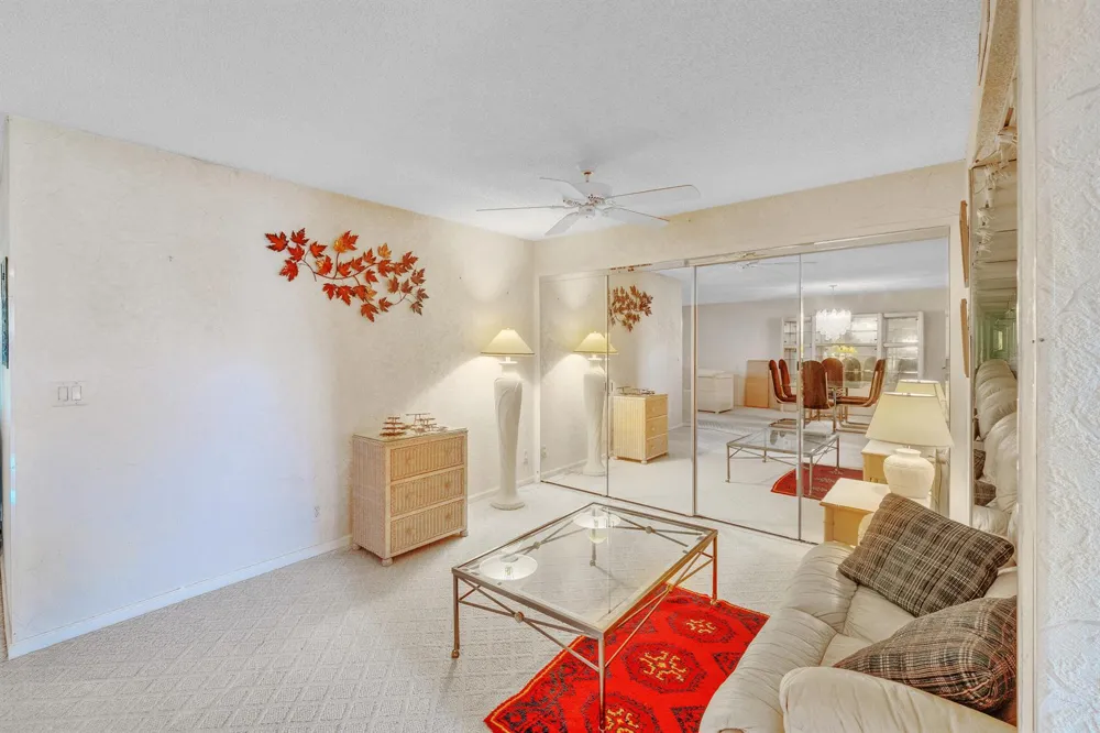 5585 Munsel Lane #102 Boynton Beach, FL 33437