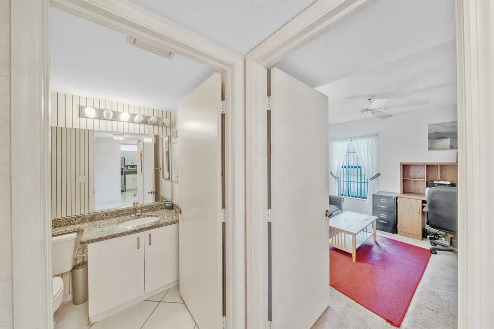 5585 Munsel Lane #102 Boynton Beach, FL 33437