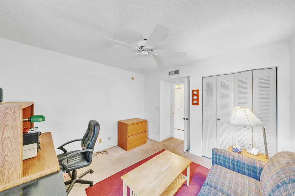 5585 Munsel Lane #102 Boynton Beach, FL 33437