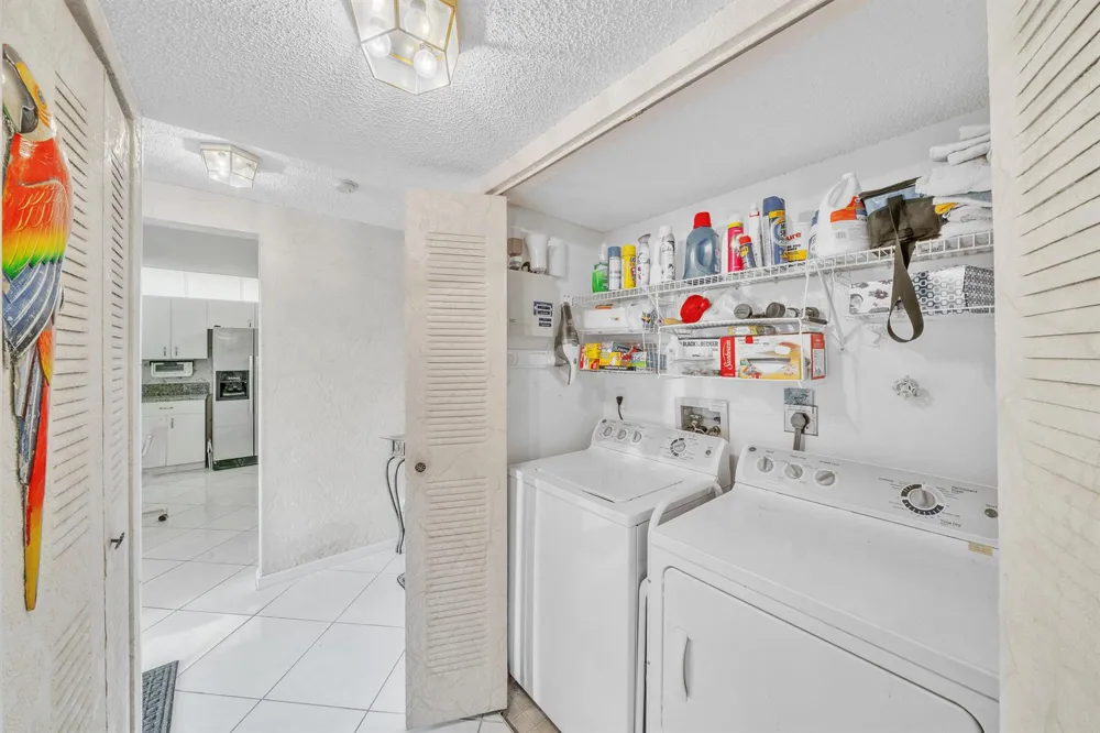 5585 Munsel Lane #102 Boynton Beach, FL 33437