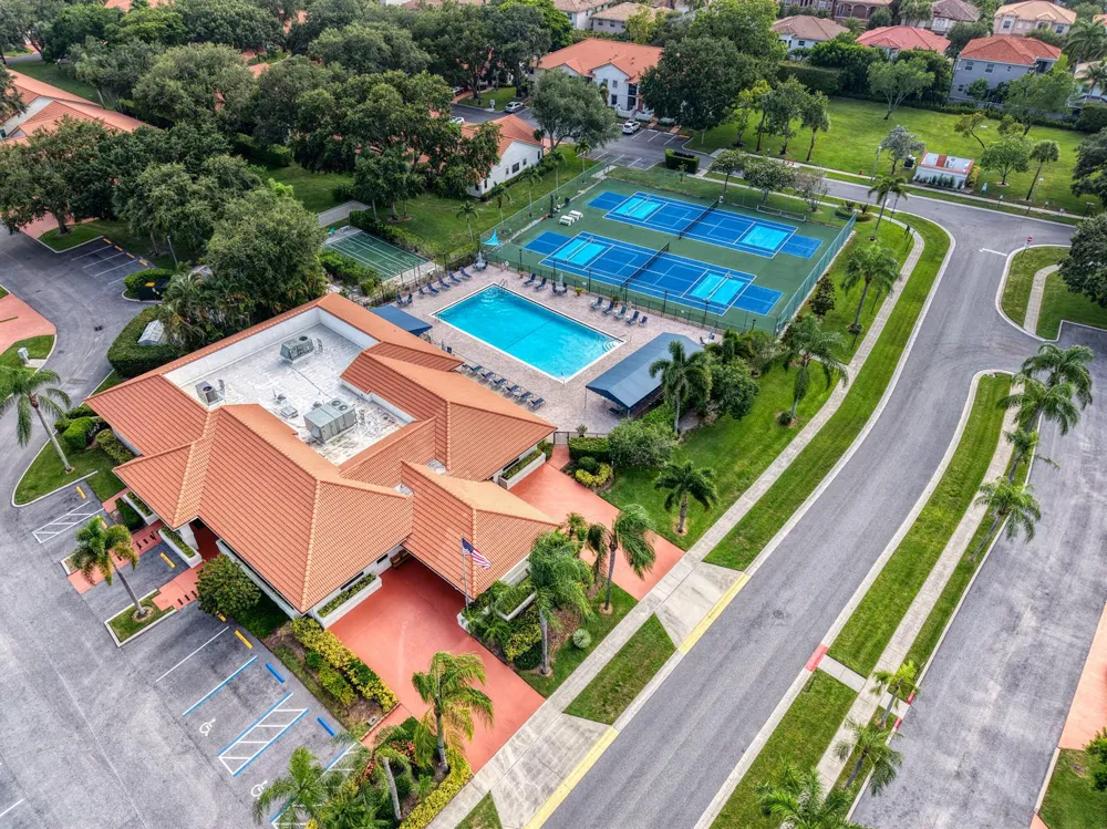 5585 Munsel Lane #102 Boynton Beach, FL 33437