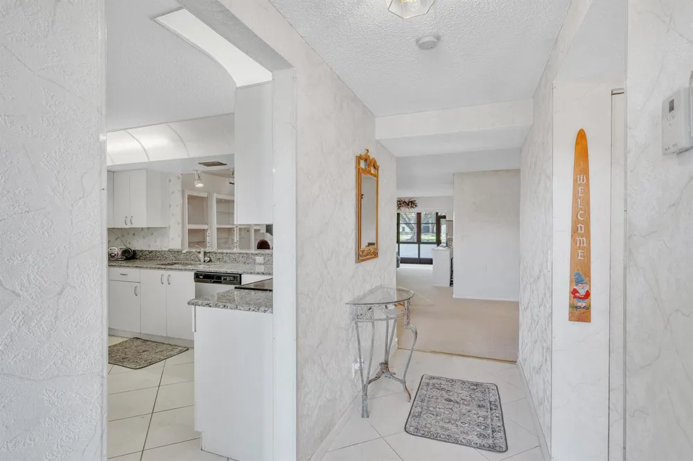 5585 Munsel Lane #102 Boynton Beach, FL 33437