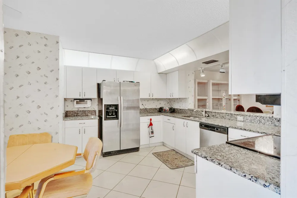 5585 Munsel Lane #102 Boynton Beach, FL 33437