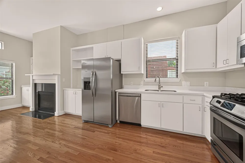5653 Pine Street Houston, TX 77081
