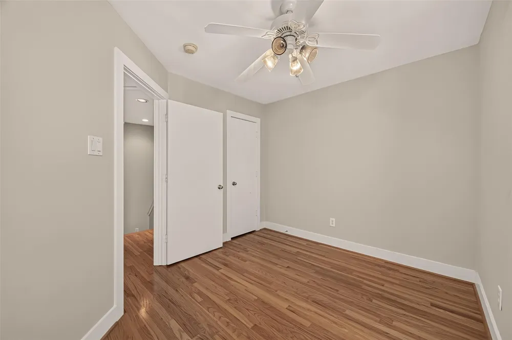 5653 Pine Street Houston, TX 77081