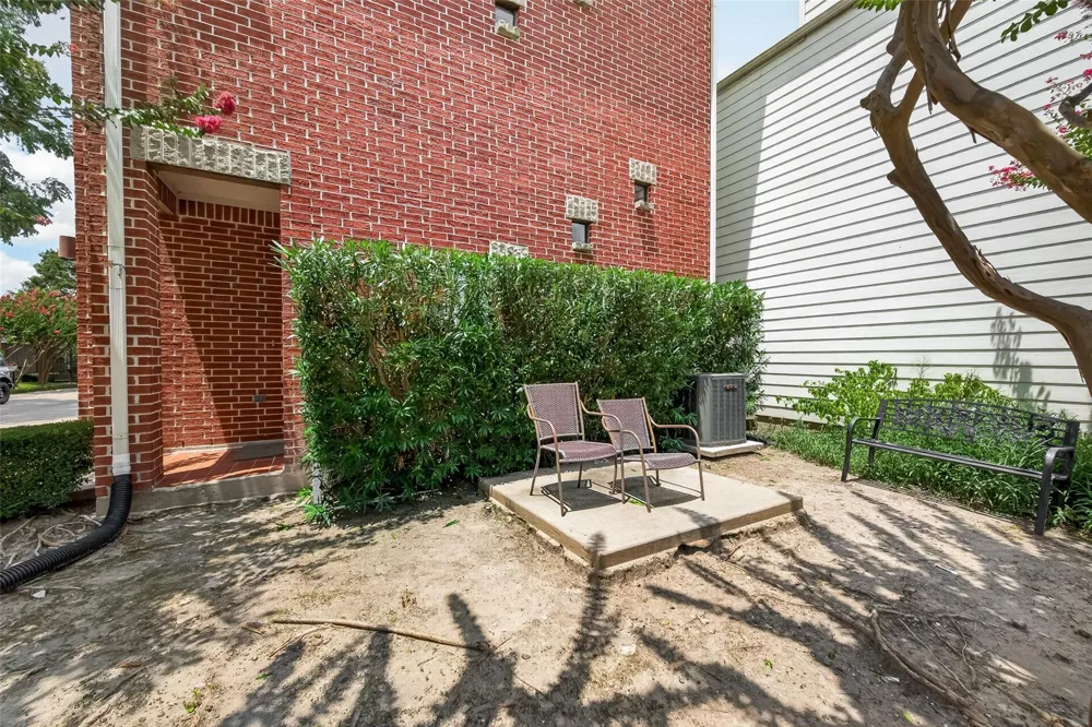 5653 Pine Street Houston, TX 77081