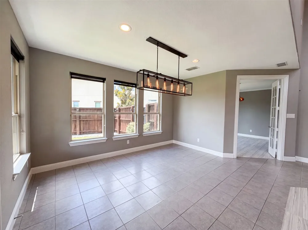 7221 Durand Drive Irving, TX 75063