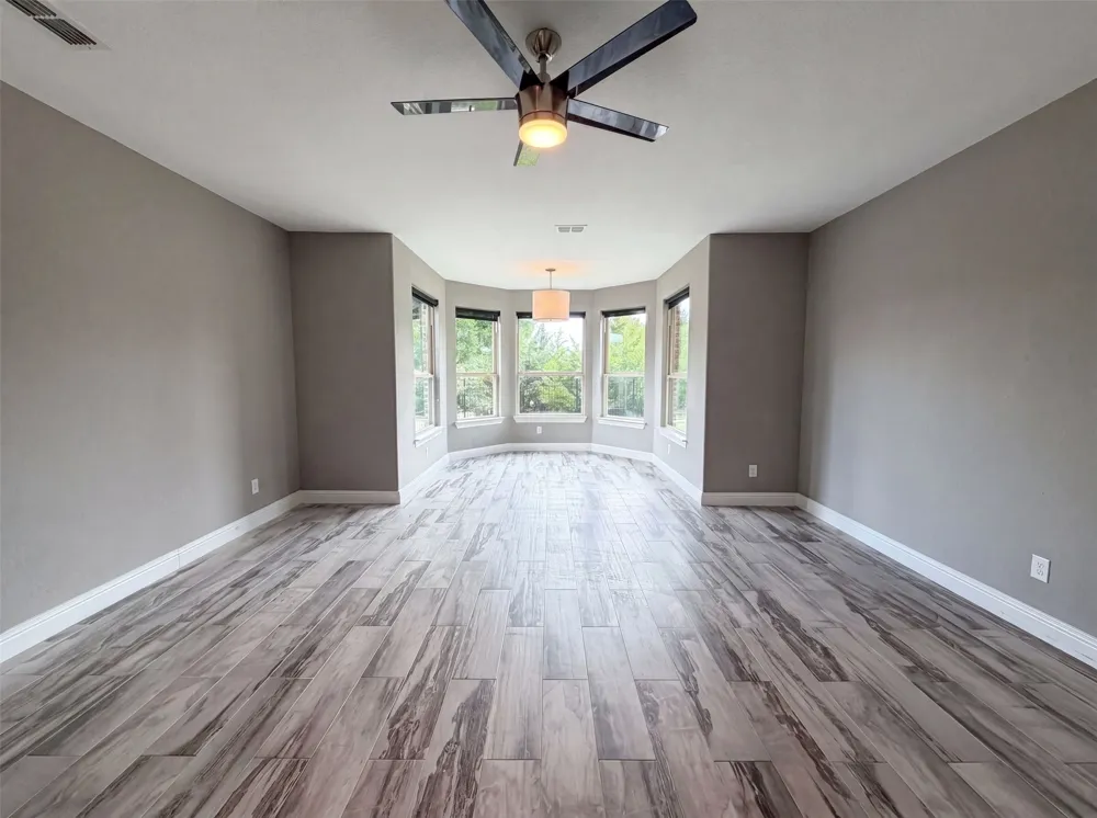7221 Durand Drive Irving, TX 75063