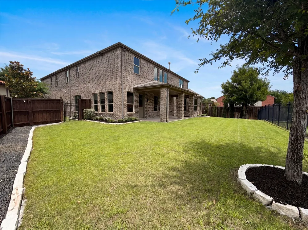 7221 Durand Drive Irving, TX 75063