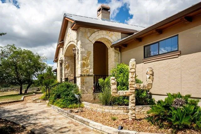 1112 Kendall Jackson Comfort, TX 78013