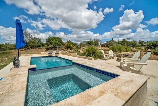 1112 Kendall Jackson Comfort, TX 78013