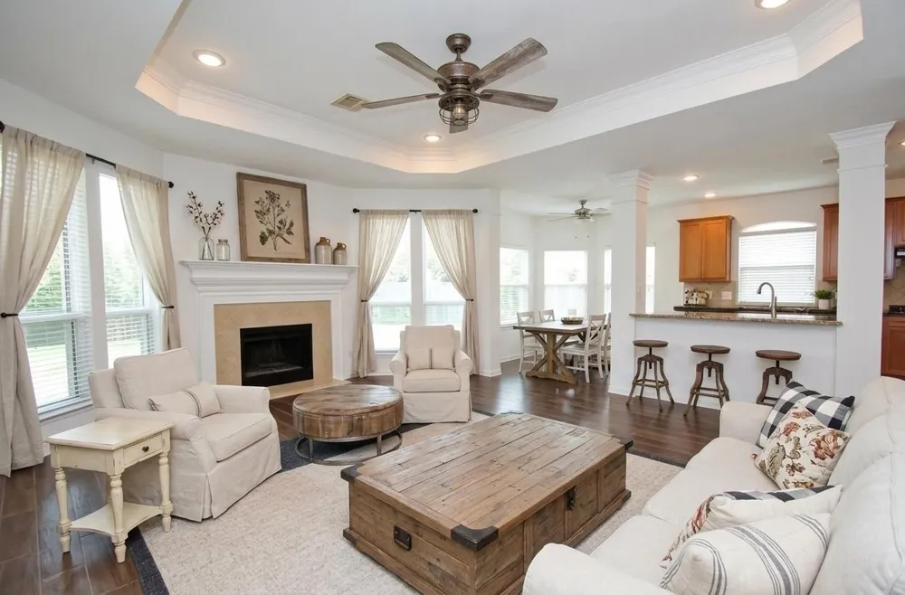 910 Allisa Street Stafford, TX 77477