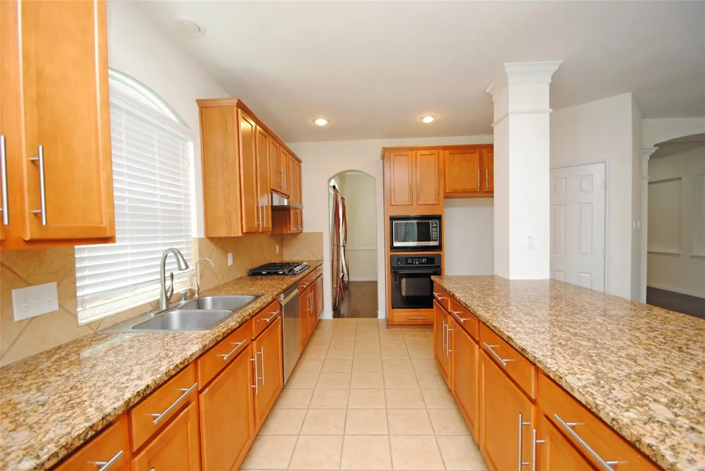 910 Allisa Street Stafford, TX 77477
