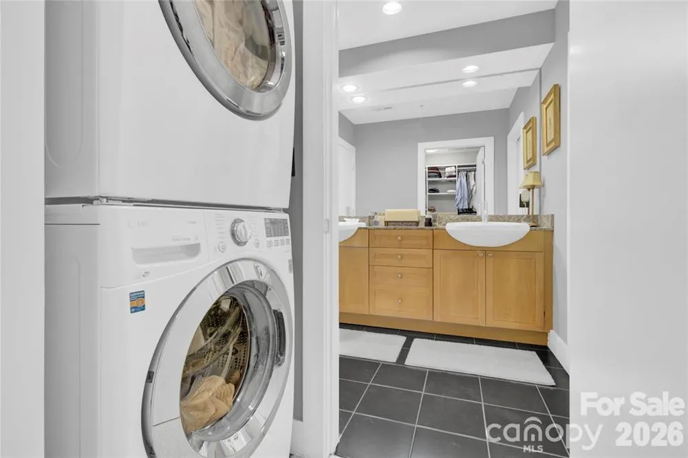 505 E 6th Street #701 Charlotte, NC 28202