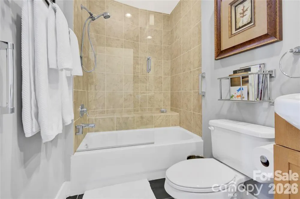 505 E 6th Street #701 Charlotte, NC 28202