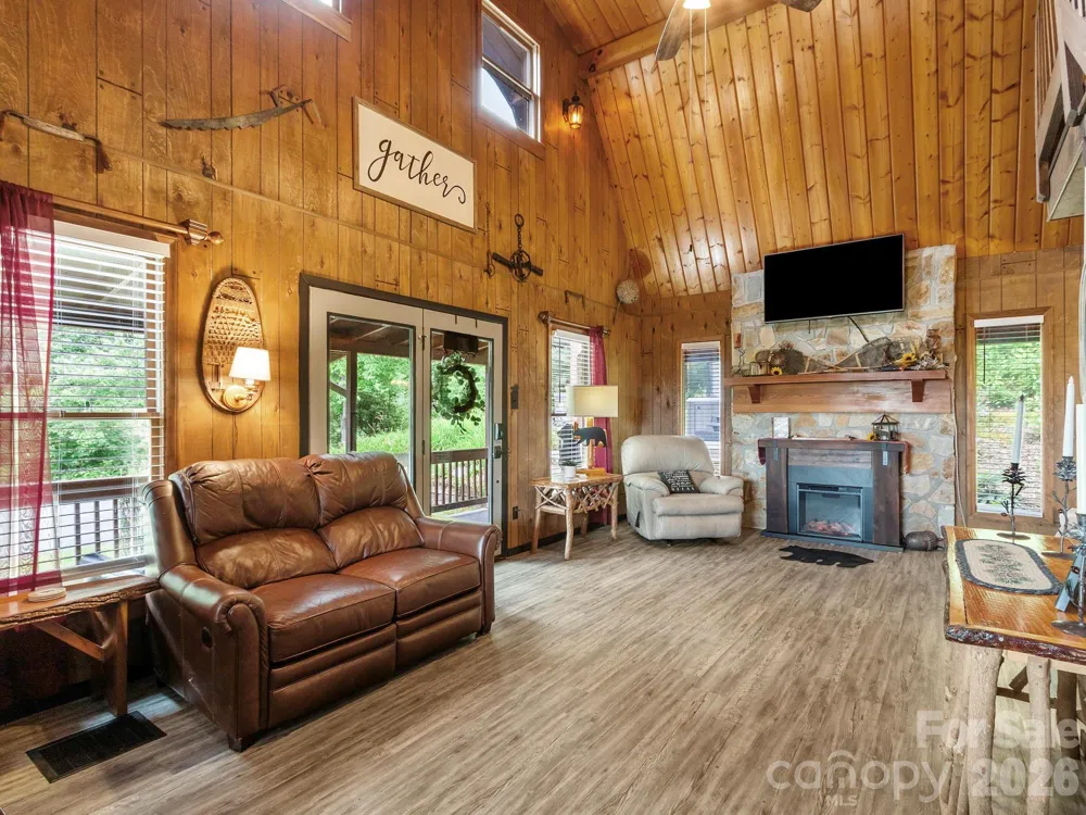 1901 Blue Rock Road Burnsville, NC 28714