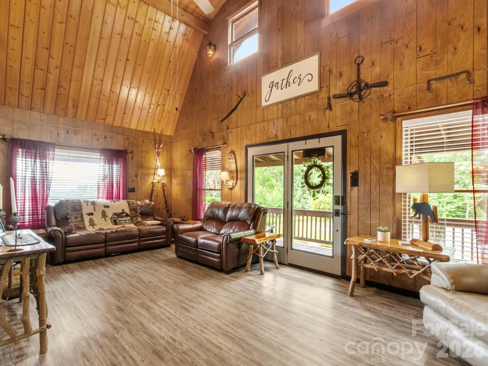 1901 Blue Rock Road Burnsville, NC 28714