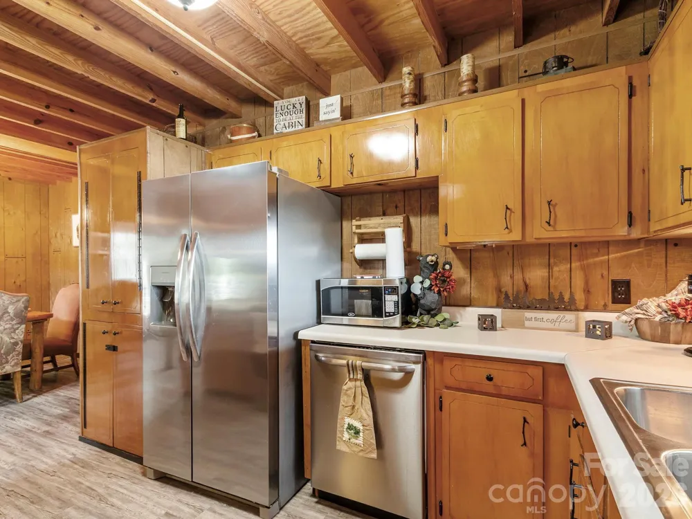 1901 Blue Rock Road Burnsville, NC 28714