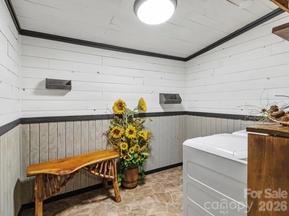 1901 Blue Rock Road Burnsville, NC 28714