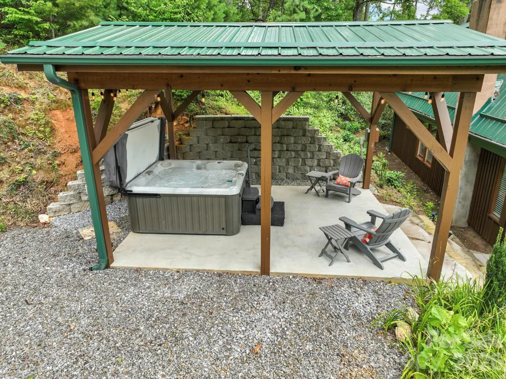 1901 Blue Rock Road Burnsville, NC 28714