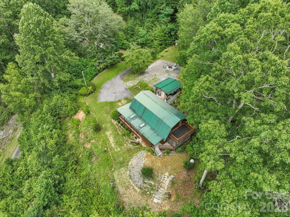 1901 Blue Rock Road Burnsville, NC 28714